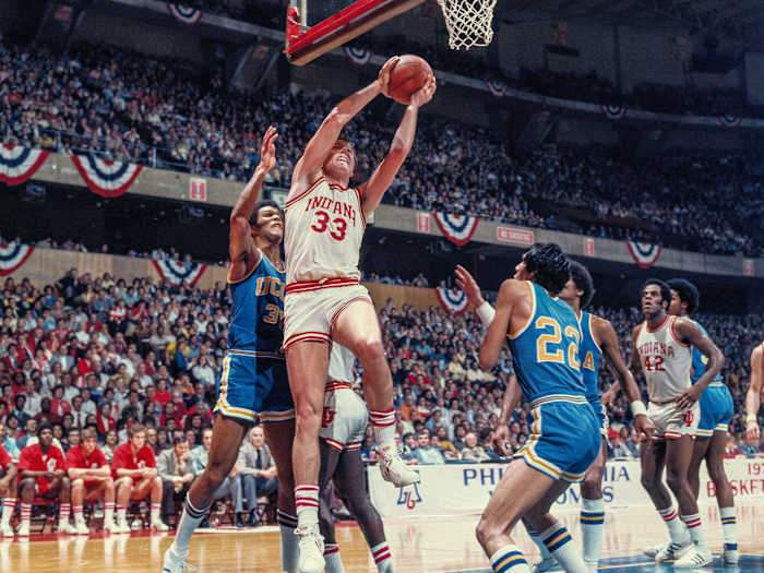 Indiana's Tom Abernethy (33) and UCLA center/forward Rich Washington (31) during the NCAA Men's National Basketball Final Four semifinal game held in Philadelphia, PA